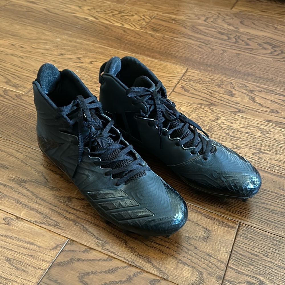 Adidas ankle cleats